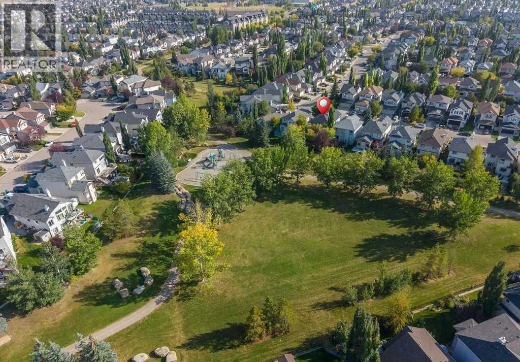 136 Cranwell Crescent SE
