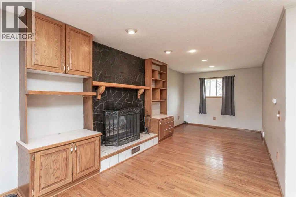 132, 28128 Township Road 412 Township