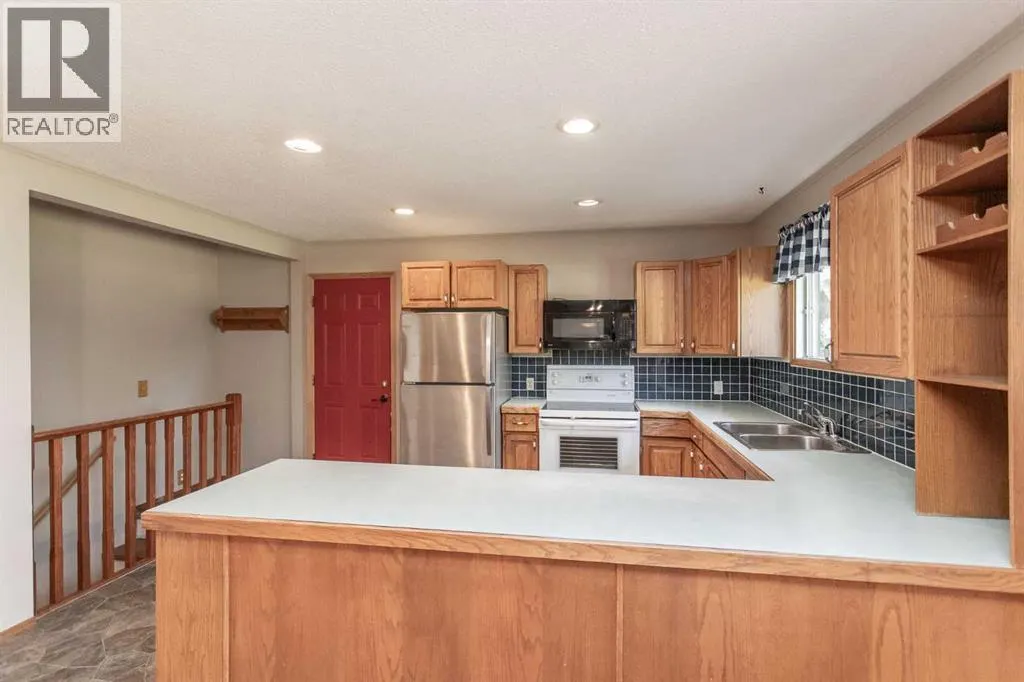 132, 28128 Township Road 412 Township