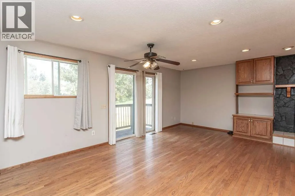 132, 28128 Township Road 412 Township