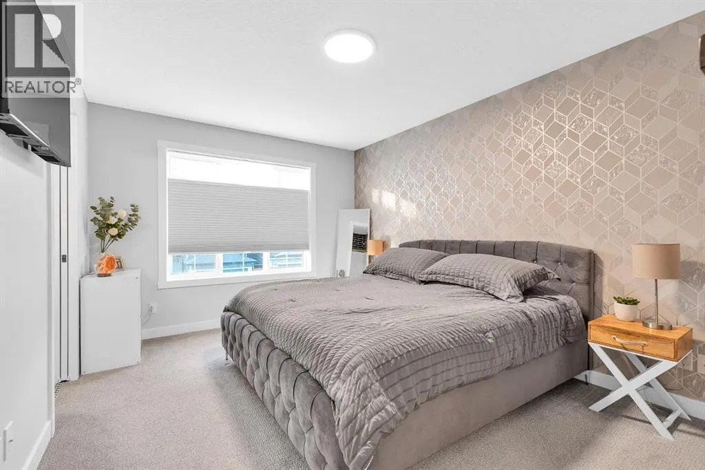 32 Legacy Reach Crescent SE