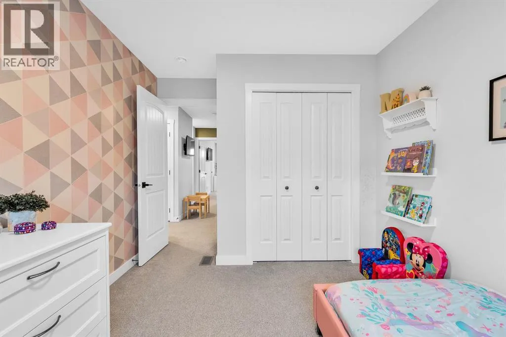 32 Legacy Reach Crescent SE