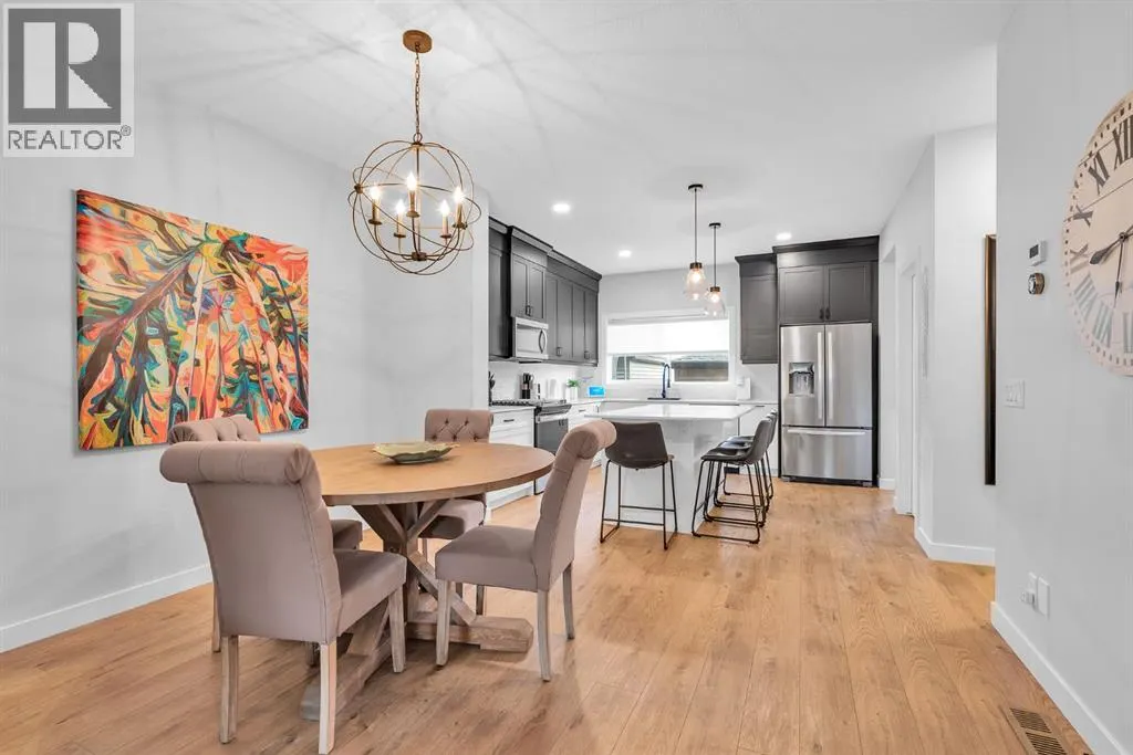 32 Legacy Reach Crescent SE