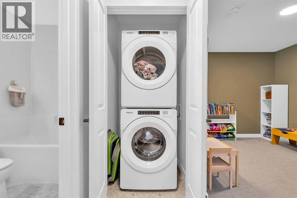 32 Legacy Reach Crescent SE