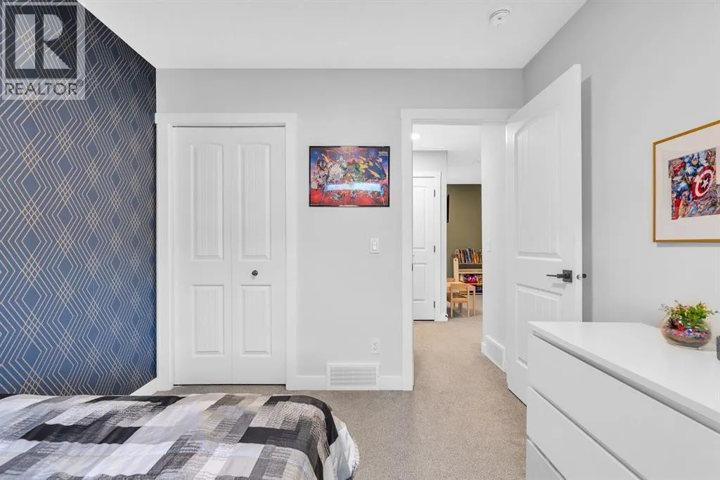 32 Legacy Reach Crescent SE
