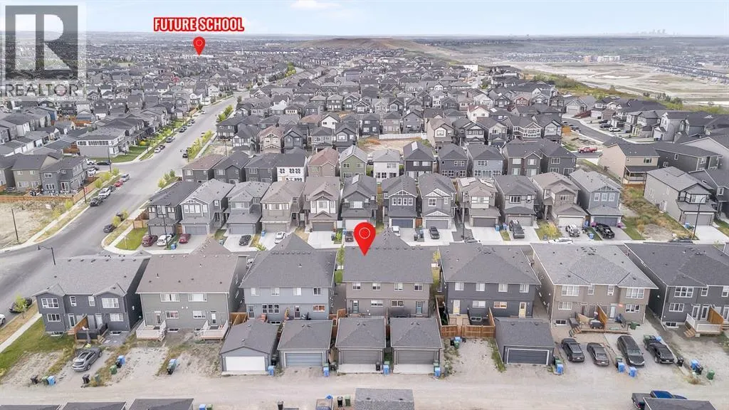 32 Legacy Reach Crescent SE