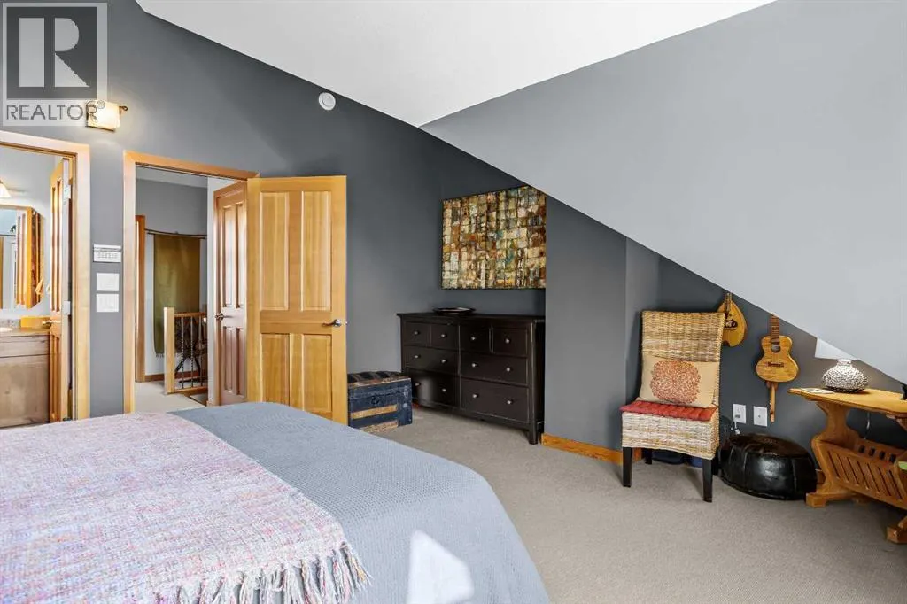 27, 137 Wapiti Close