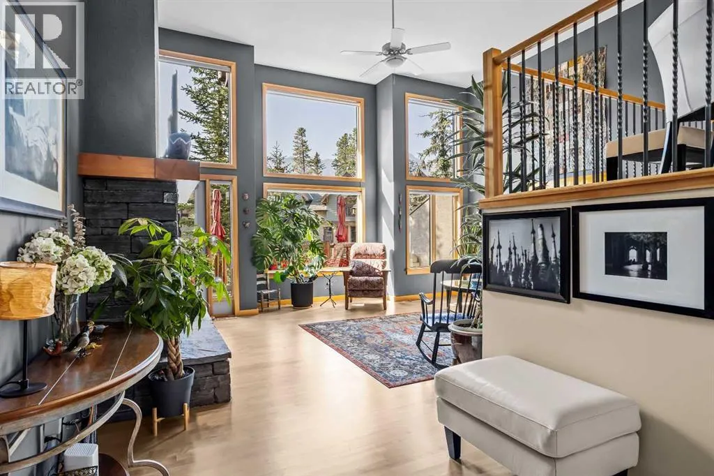 27, 137 Wapiti Close