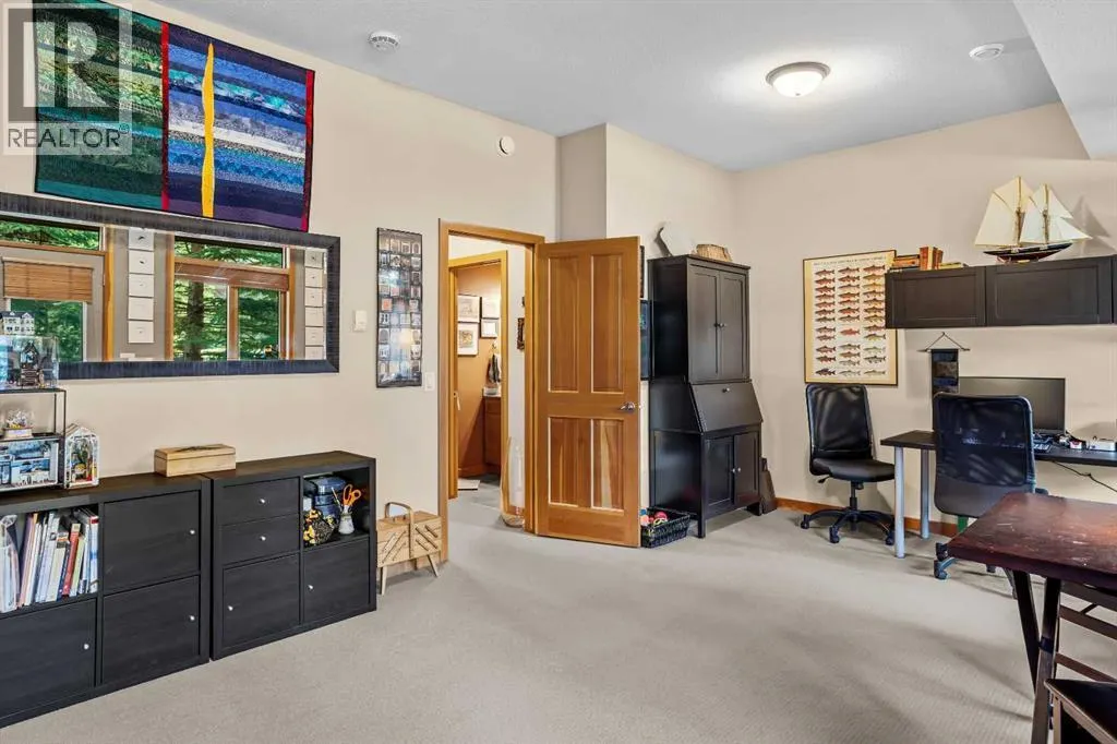 27, 137 Wapiti Close