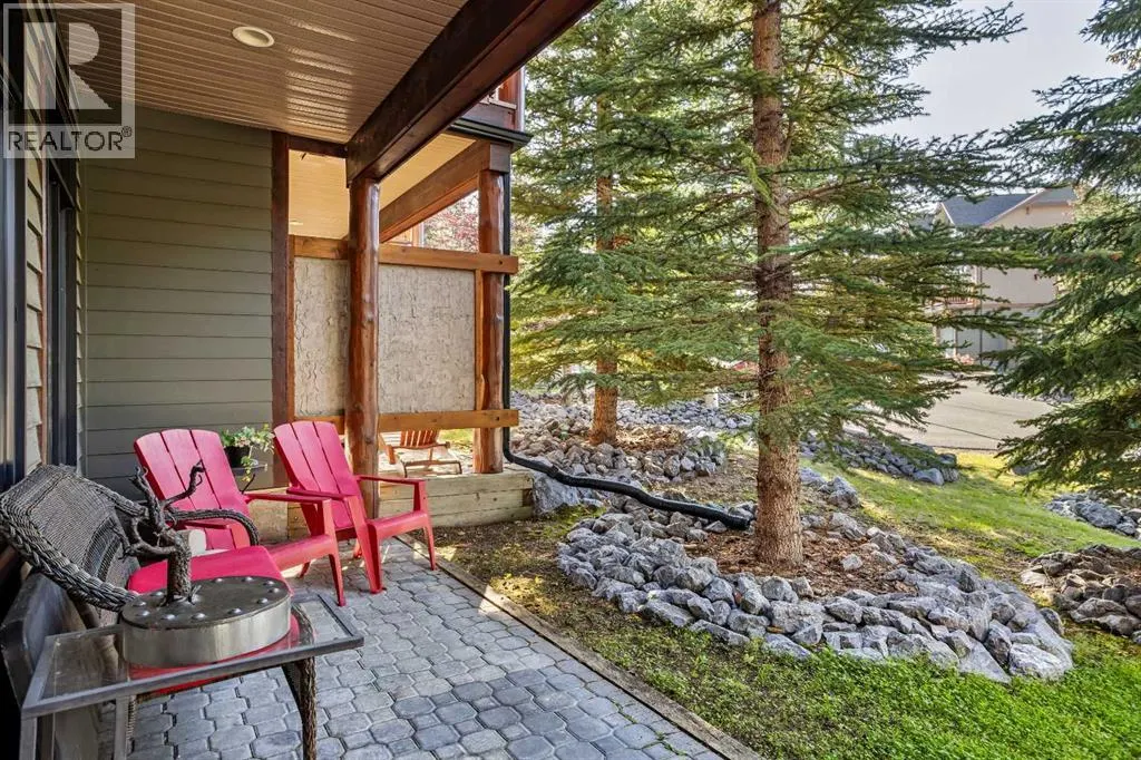 27, 137 Wapiti Close