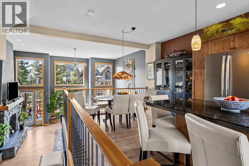 27, 137 Wapiti Close