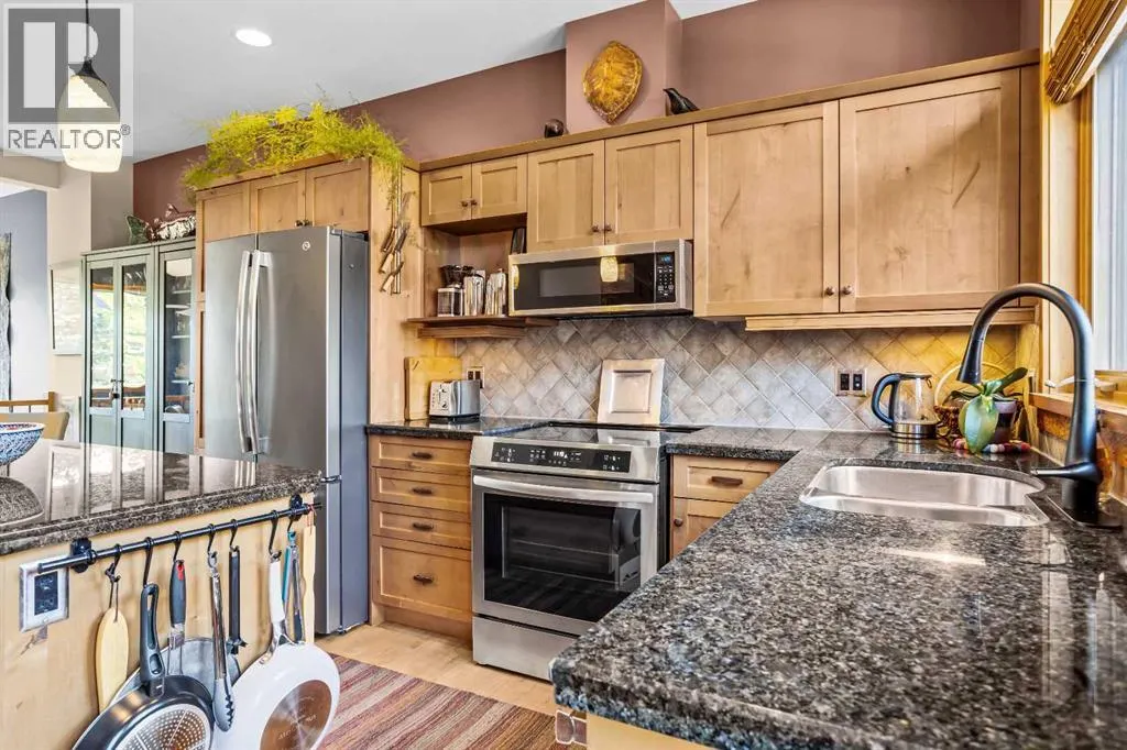 27, 137 Wapiti Close