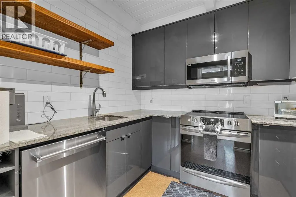 28 Hilton Avenue NW