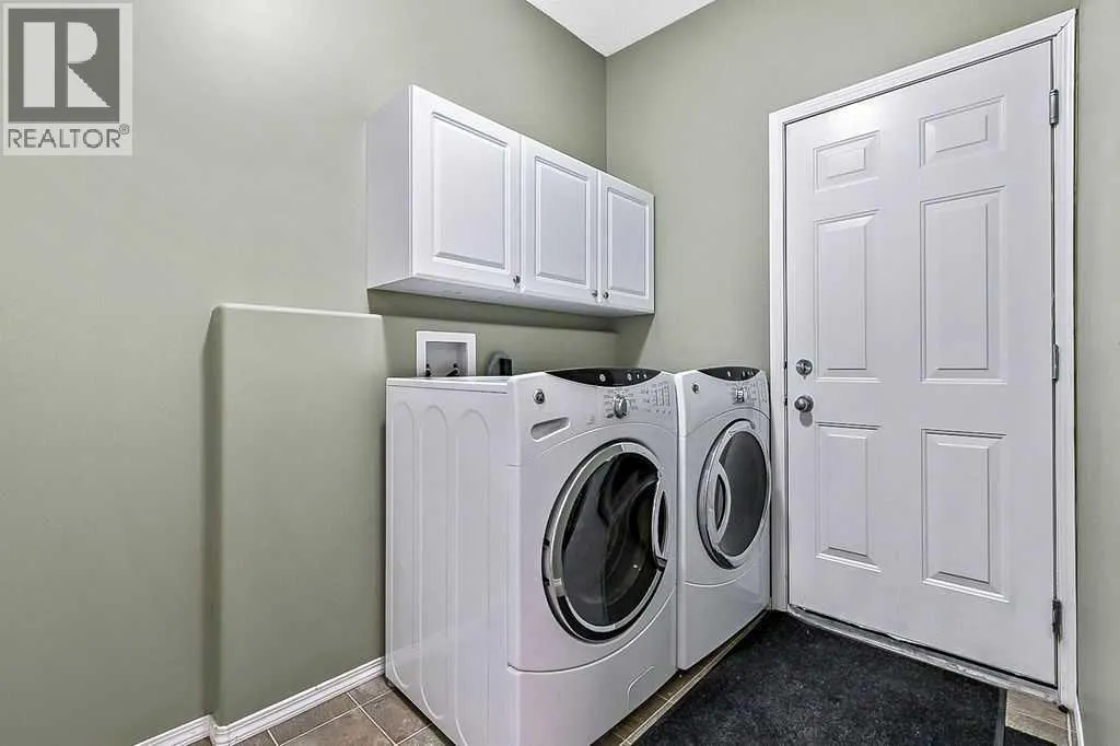 83 Crystalridge Close