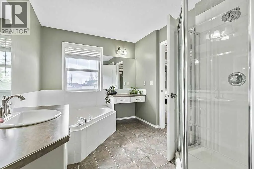 83 Crystalridge Close