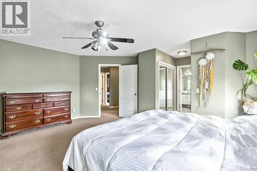 83 Crystalridge Close