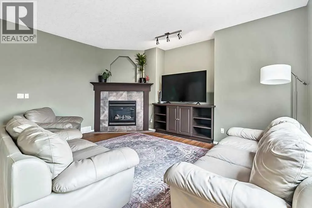 83 Crystalridge Close