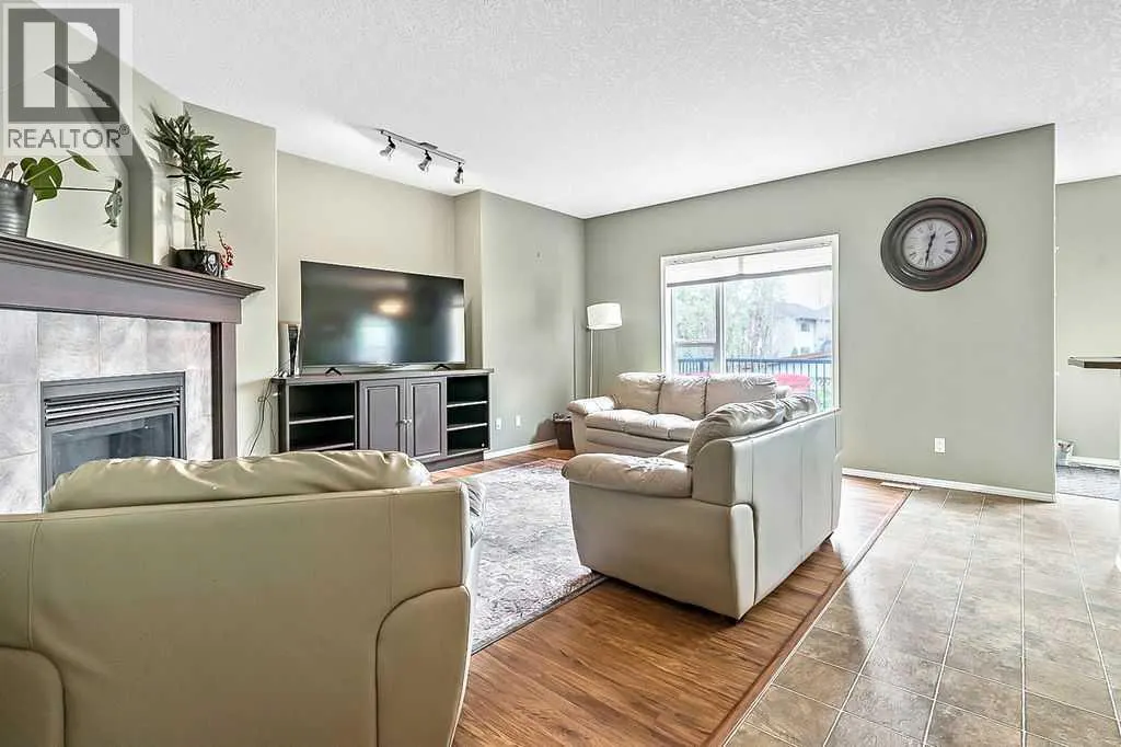 83 Crystalridge Close