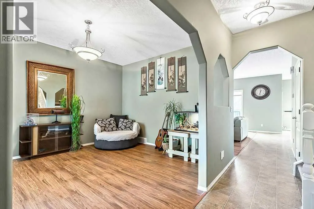 83 Crystalridge Close