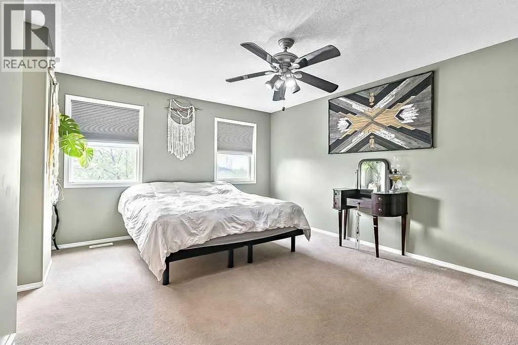 83 Crystalridge Close