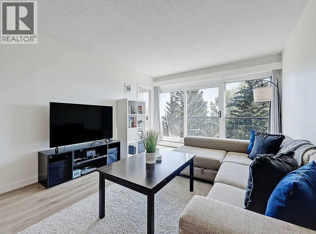 302, 332 Cedar Crescent SW