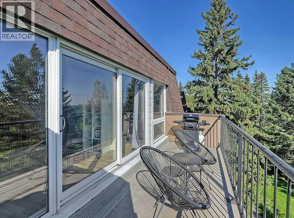 302, 332 Cedar Crescent SW