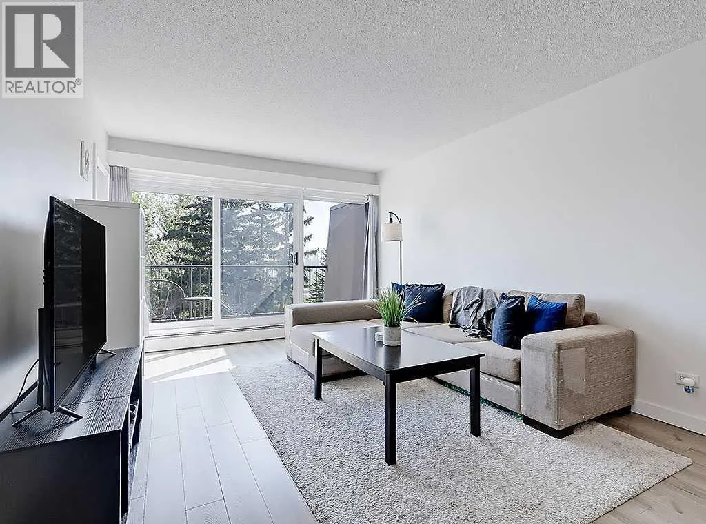 302, 332 Cedar Crescent SW