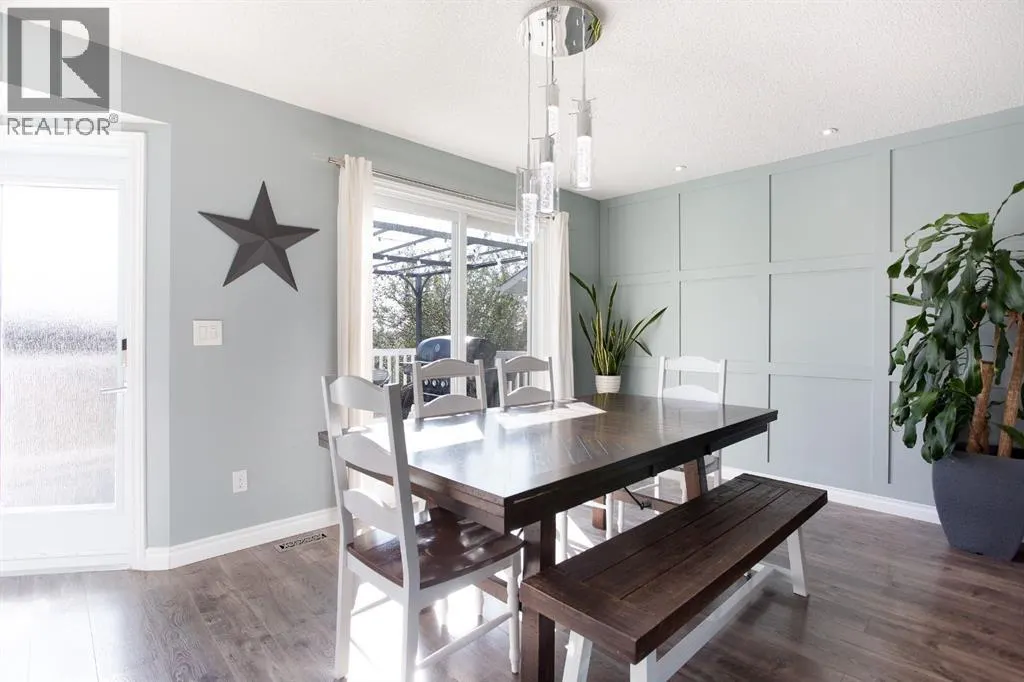 126 Elizabeth Way SE