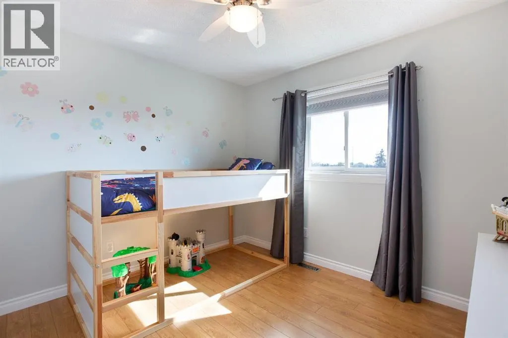 126 Elizabeth Way SE
