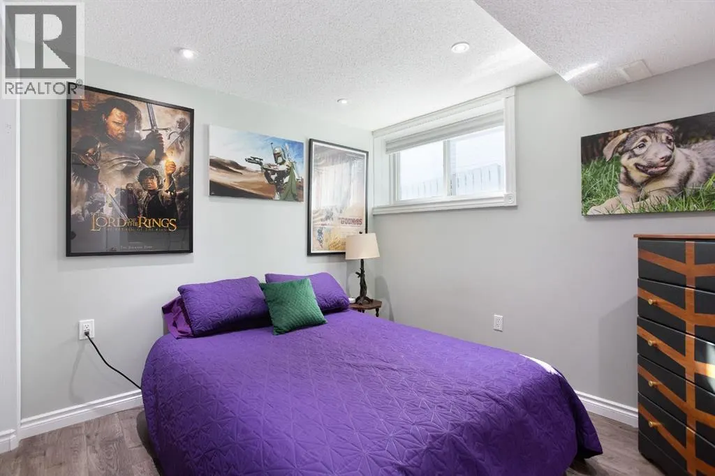 126 Elizabeth Way SE
