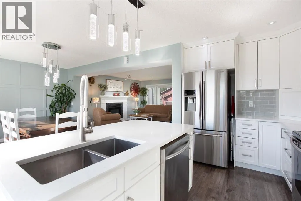126 Elizabeth Way SE