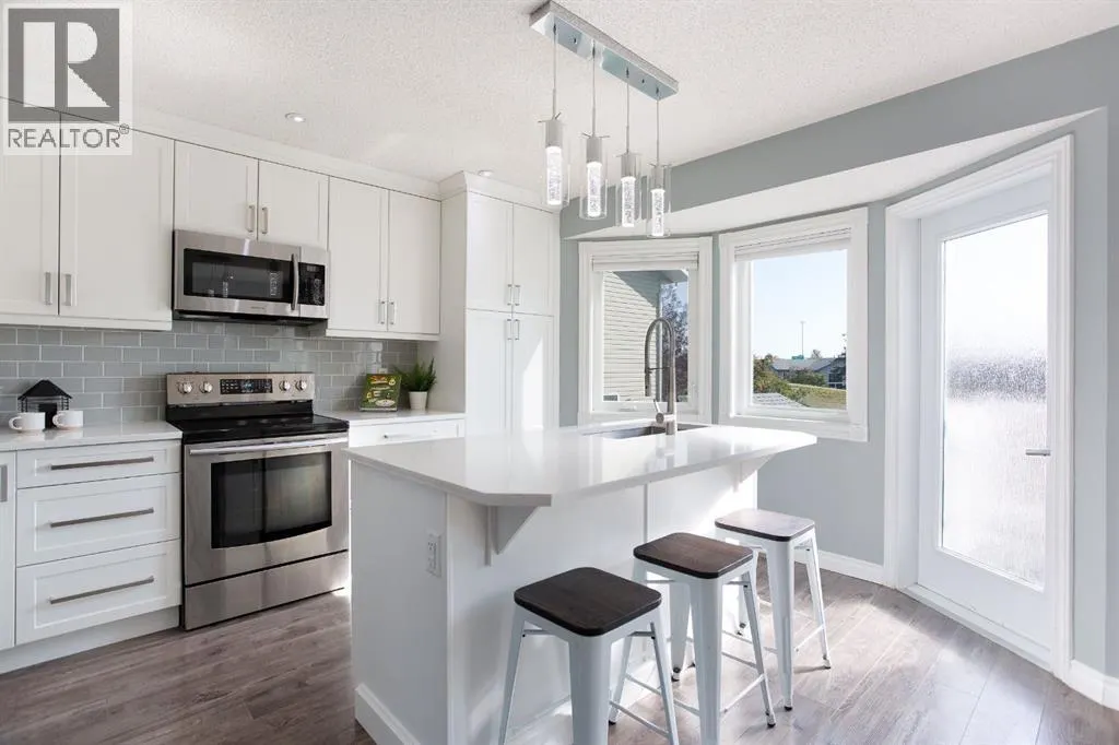 126 Elizabeth Way SE