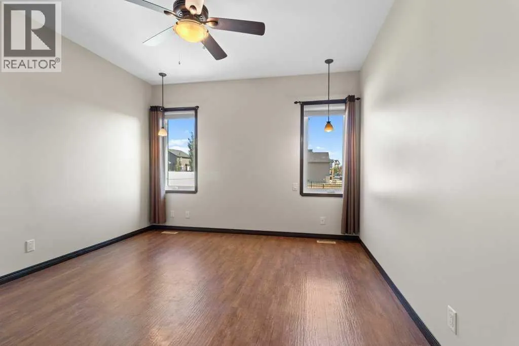 3 Vista Close