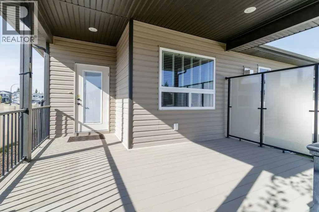 3 Vista Close