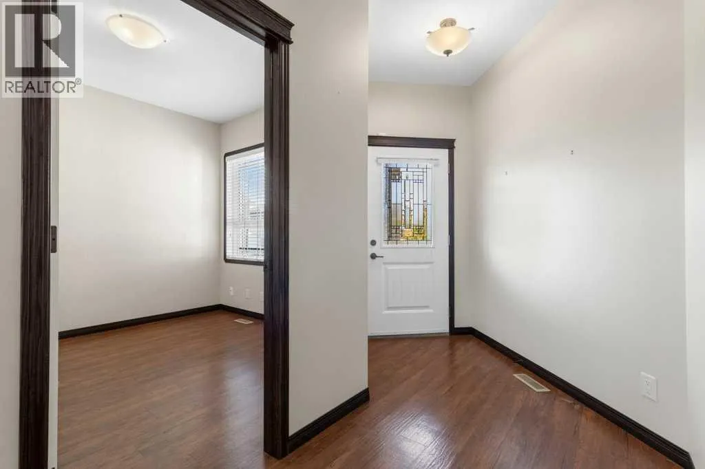 3 Vista Close