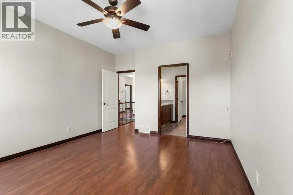 3 Vista Close