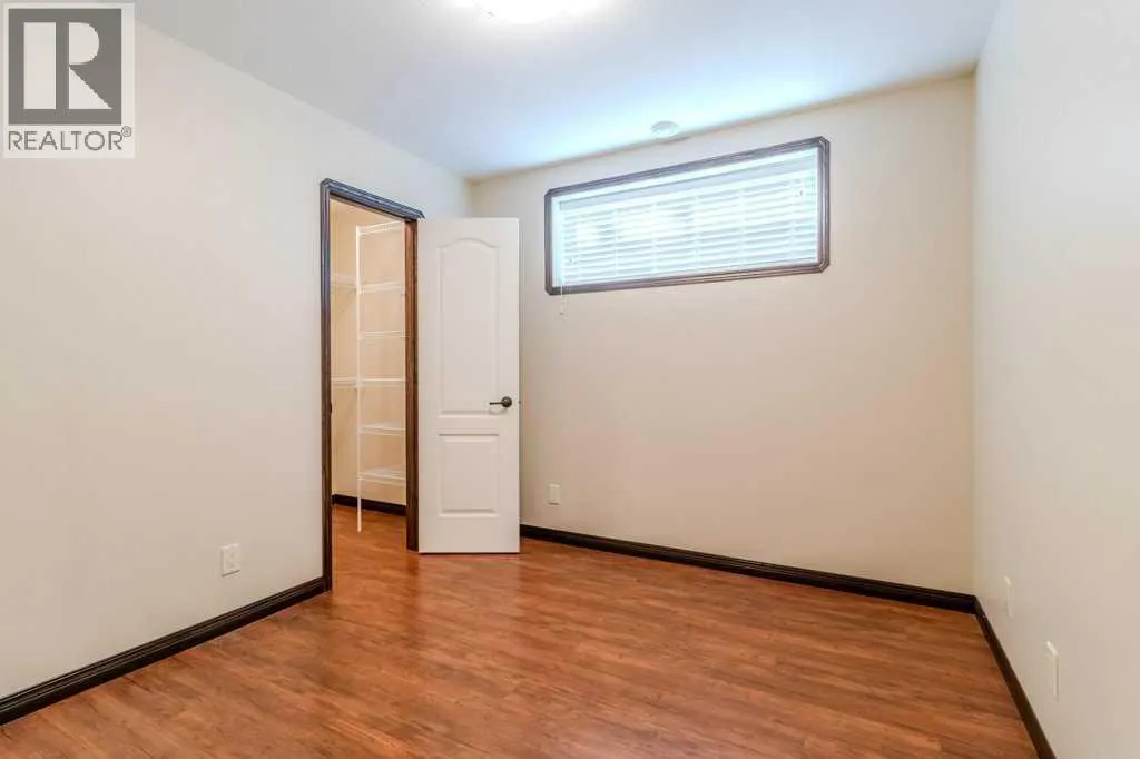3 Vista Close