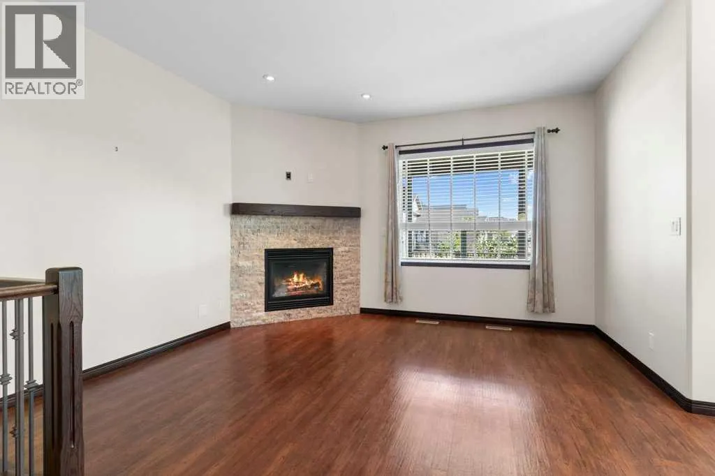 3 Vista Close