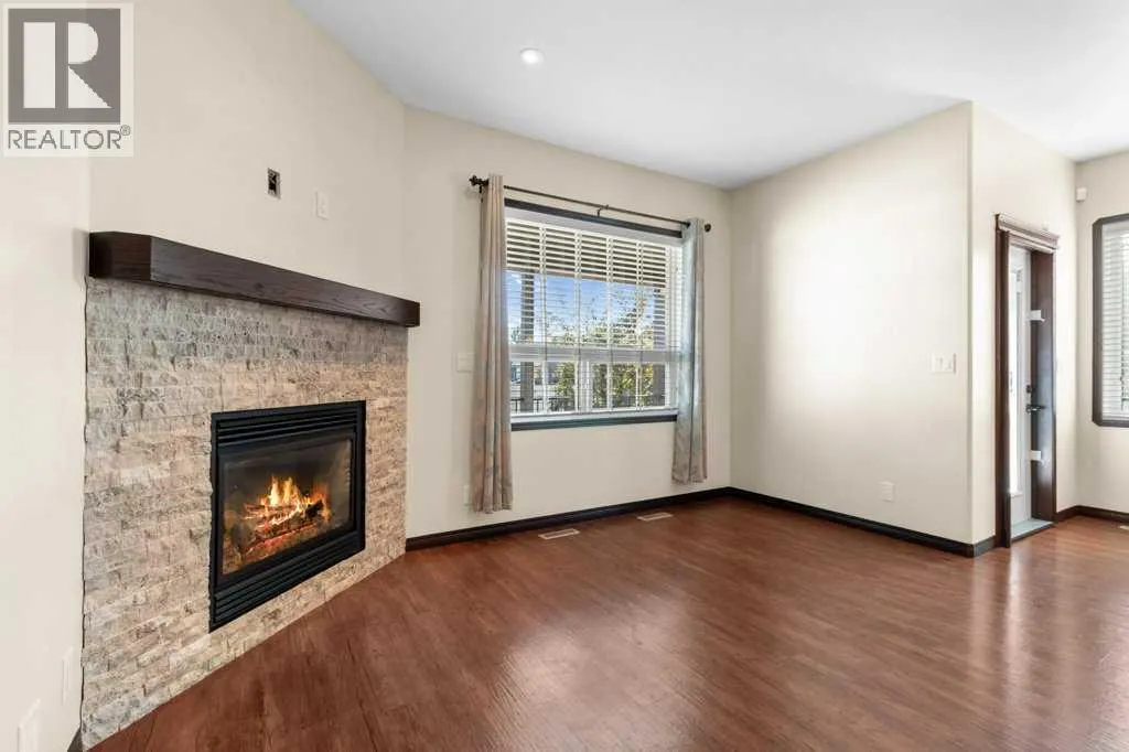 3 Vista Close