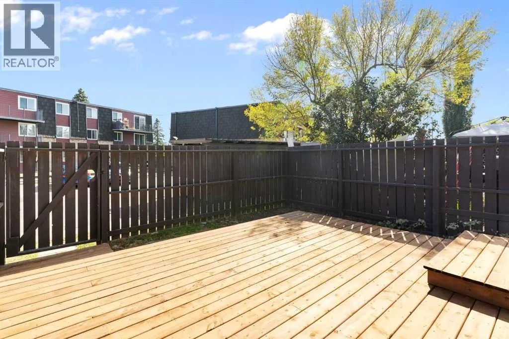 32, 80 Galbraith Drive SW