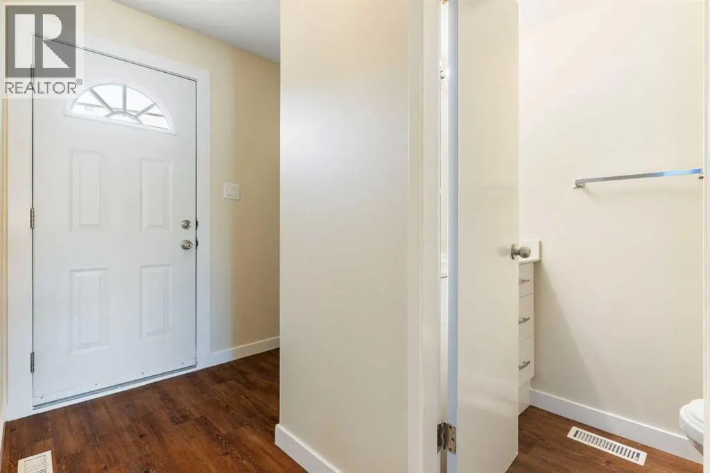 32, 80 Galbraith Drive SW