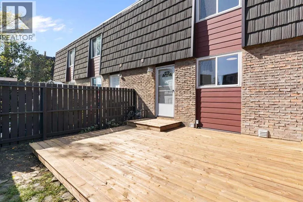 32, 80 Galbraith Drive SW