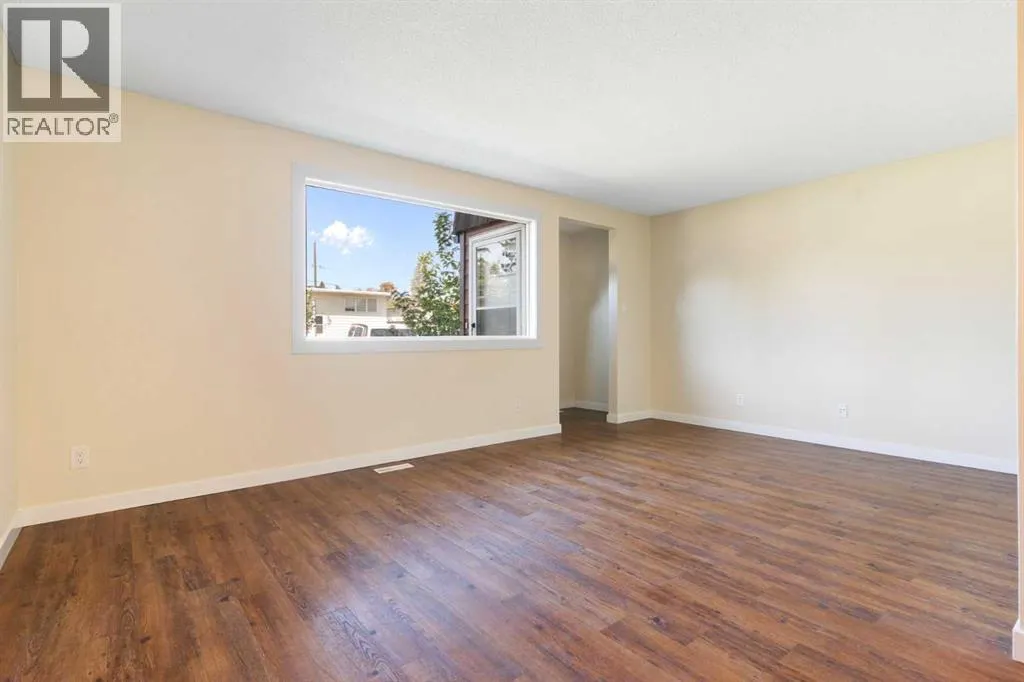 32, 80 Galbraith Drive SW
