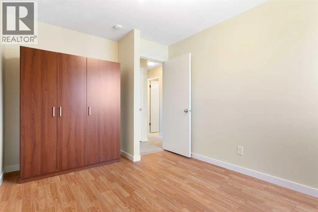 32, 80 Galbraith Drive SW