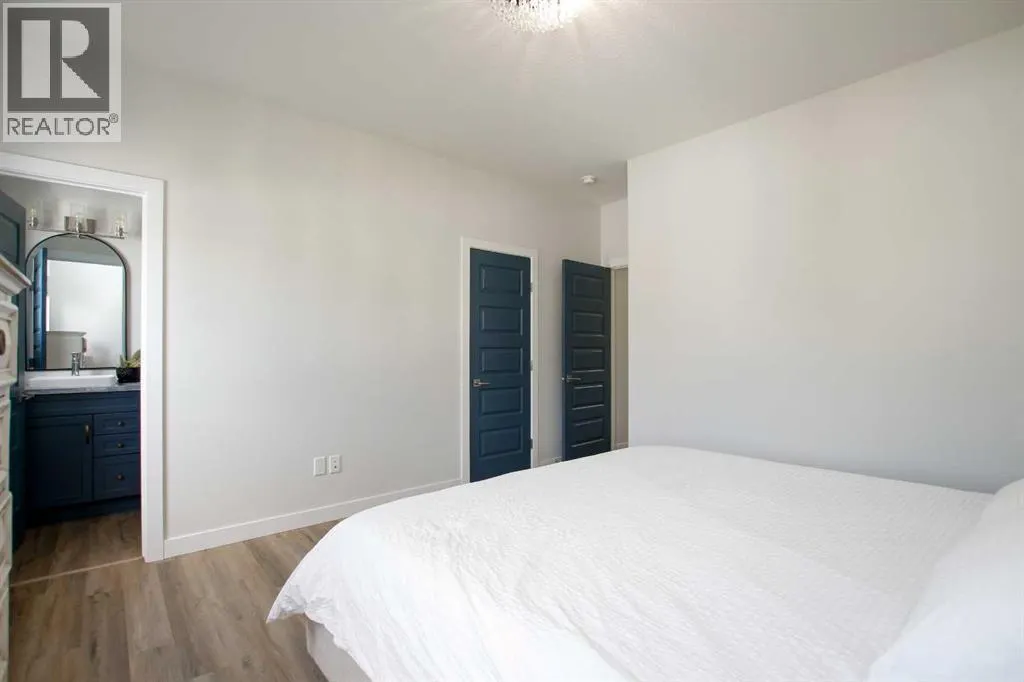 7 Thayer Close