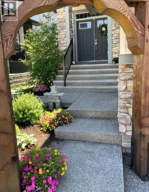 121 Heritage Hill