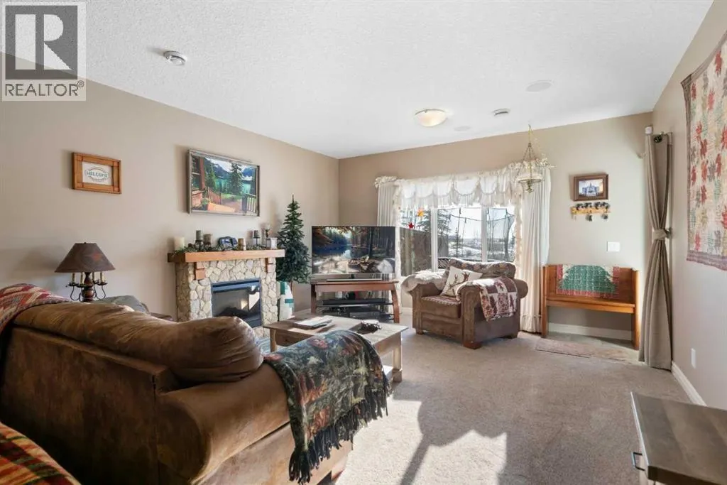 121 Heritage Hill