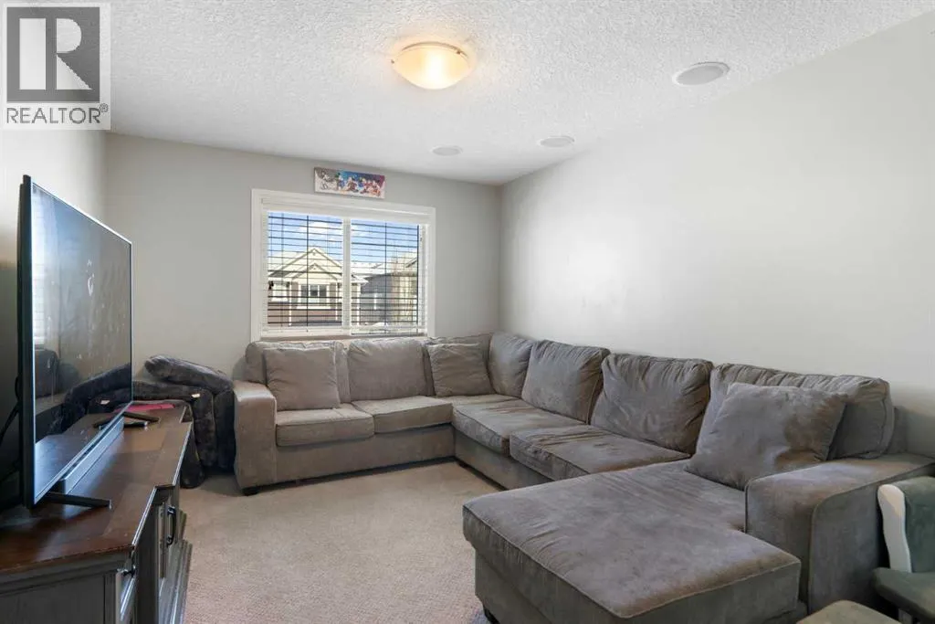 121 Heritage Hill