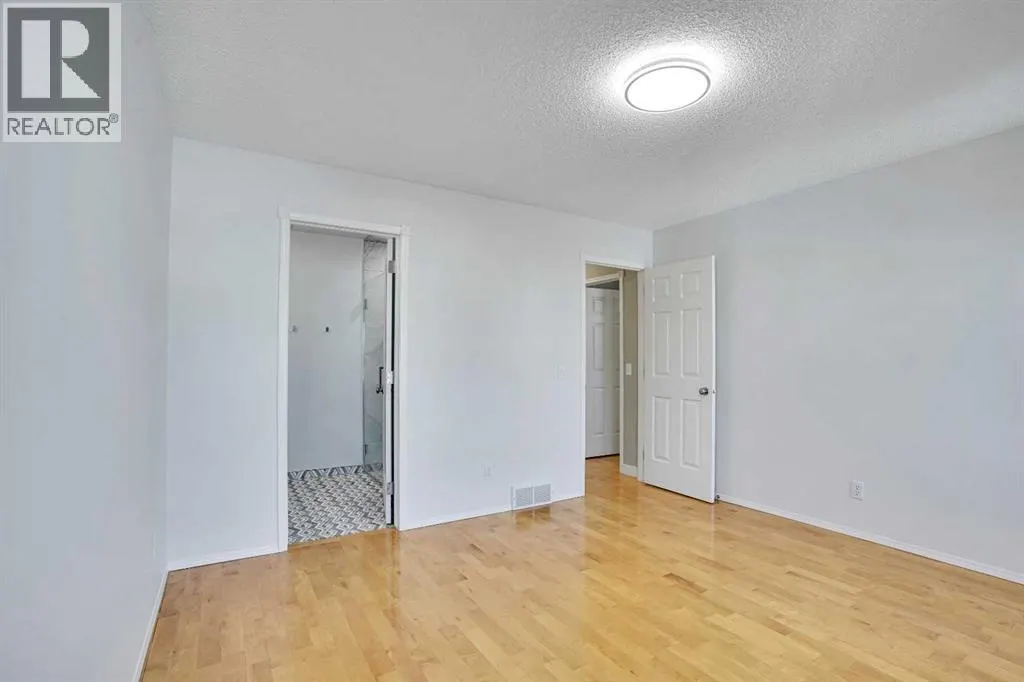 307 Arbour Grove Close NW