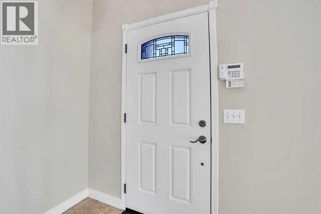 307 Arbour Grove Close NW